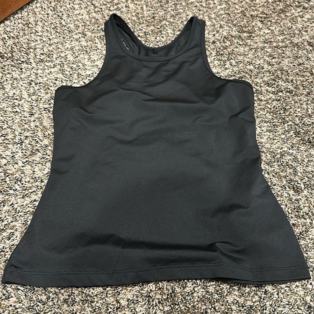 ZYIA Tank